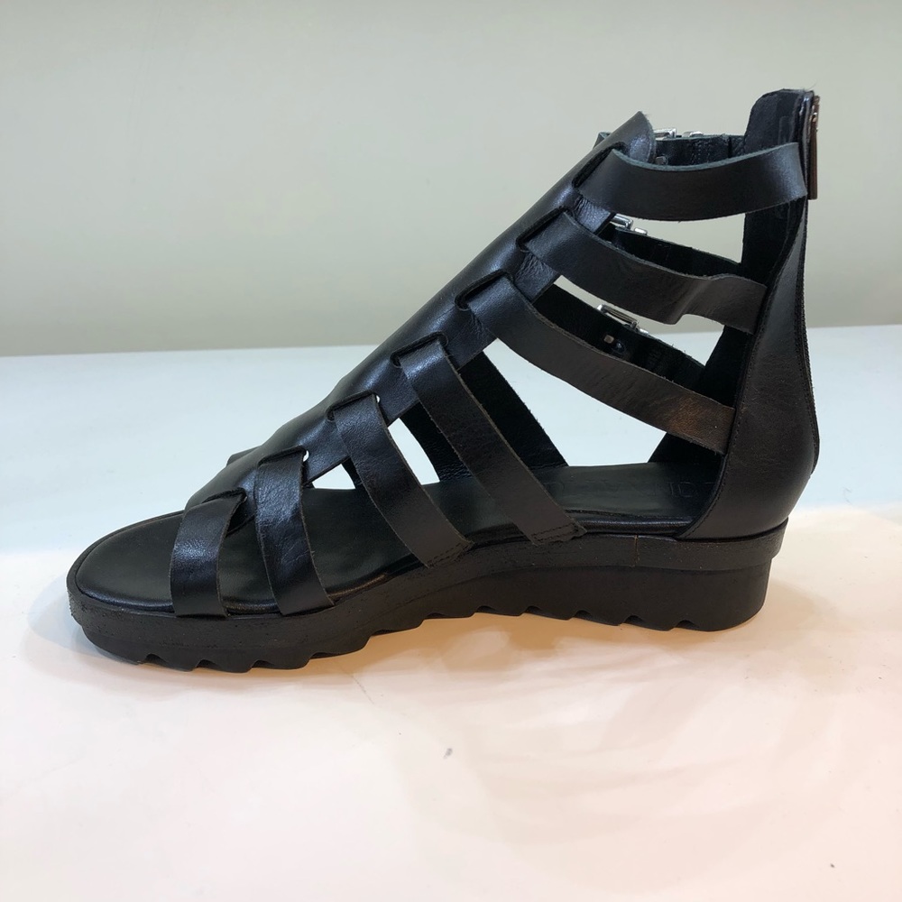 DONNA PIU BLACK LEATHER GLADIATOR SANDALS